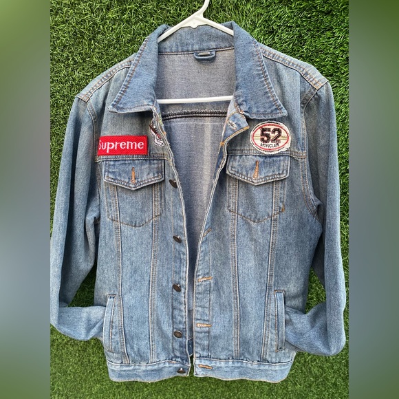 Jean jacket . - Picture 4 of 4